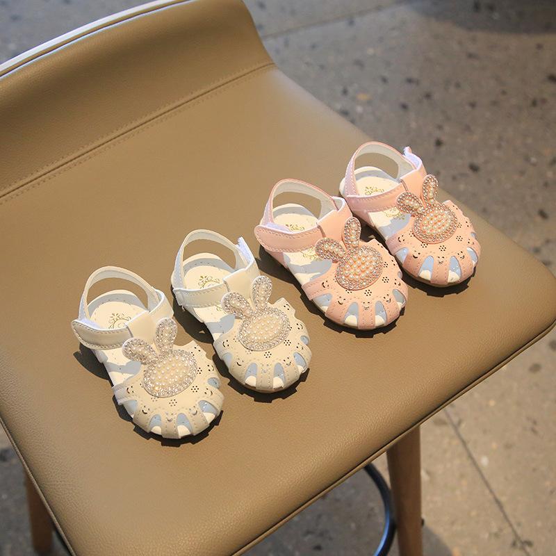 New Walkers Fashion Summer Versatile Baby Girl Shoe Comfort Soft Sole Anti Slip Baby Shoe Simple Sweet Princess Sandals Zapatos