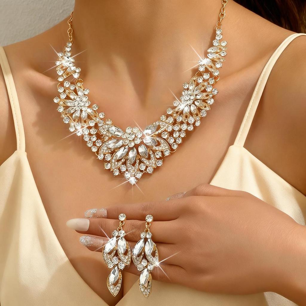 Exquisite Bridal Jewelry Set: Bold Diamond Flower Necklace & Earrings for Women