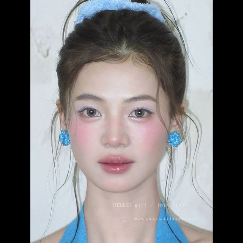 

Свежие серьги-подвески с голубыми гортензиями для женщин, легкие, роскошные, необычные серьги для меньшинства, подходящие для весны, уникальные серьги Blue Crystal Hydrangea Stud Earrings