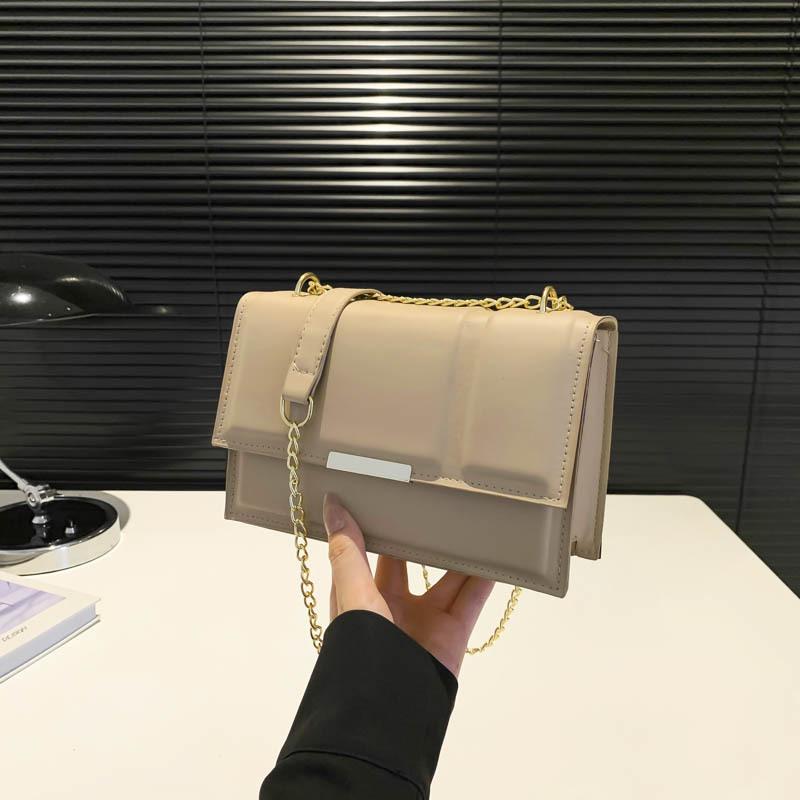 Beautiful Casual Solid Color Shoulder Bag New Style Casual Handbag on New Fashionable Simple Crossbody Small Square Bag