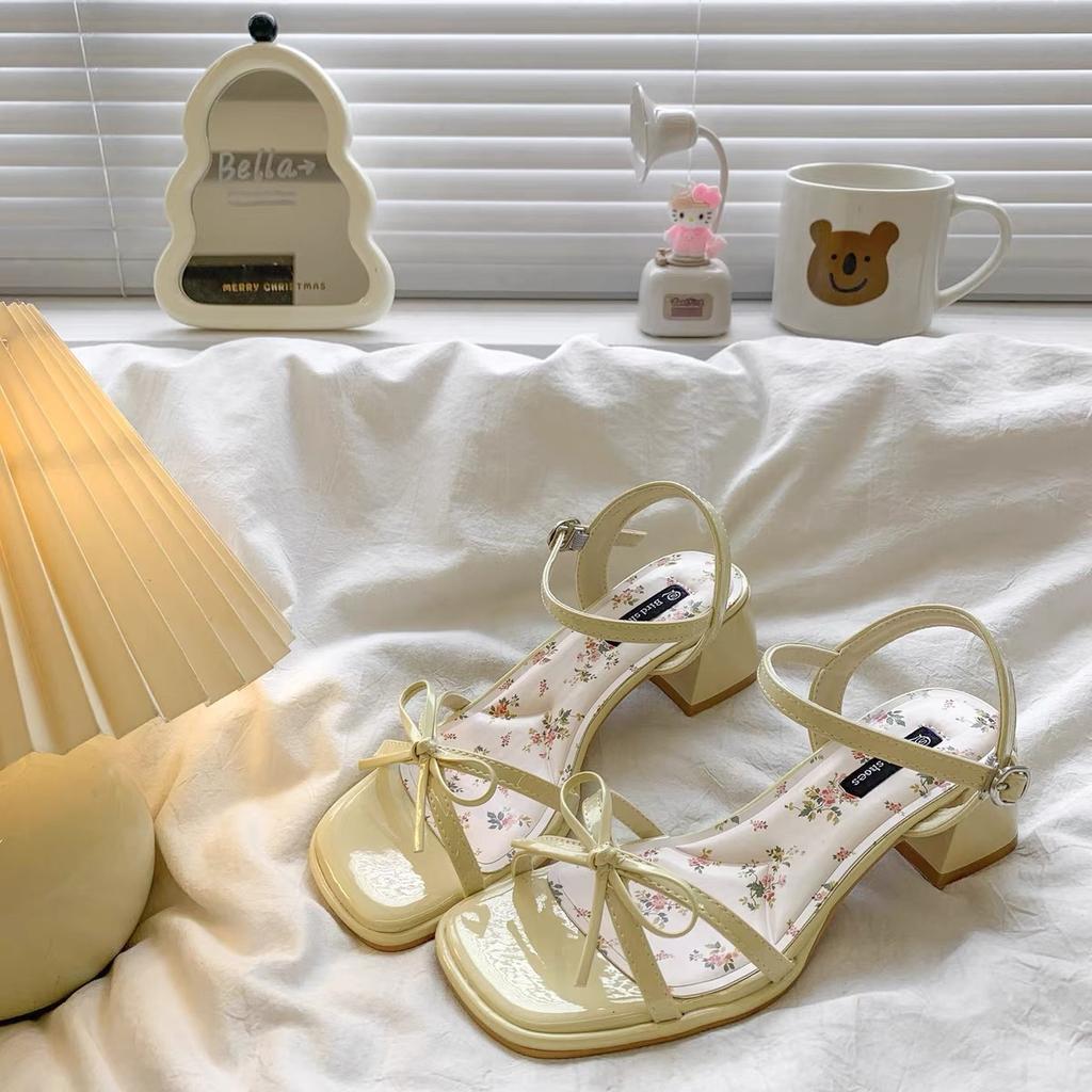 Beautiful with Skirt, High-heeled Sandals for Women's Summer Wear, Fashionable and High-end, New Thick-heeled Sandals