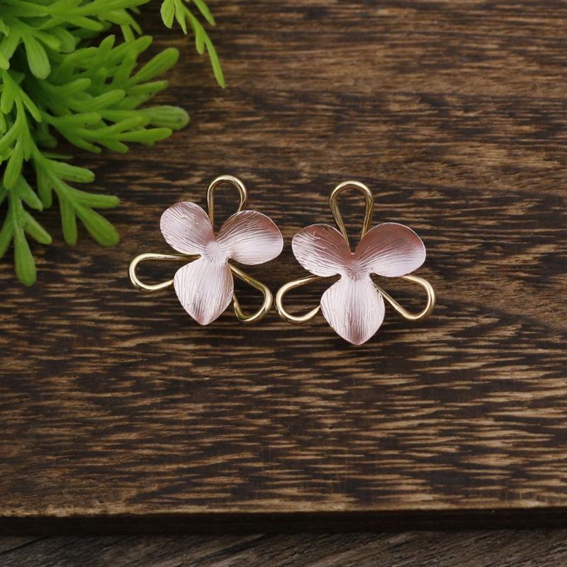 

Новые эмалевые серьги-пусеты с геометрическим цветком, женская мода, простые серьги с неправильным цветком, летние универсальные серьги