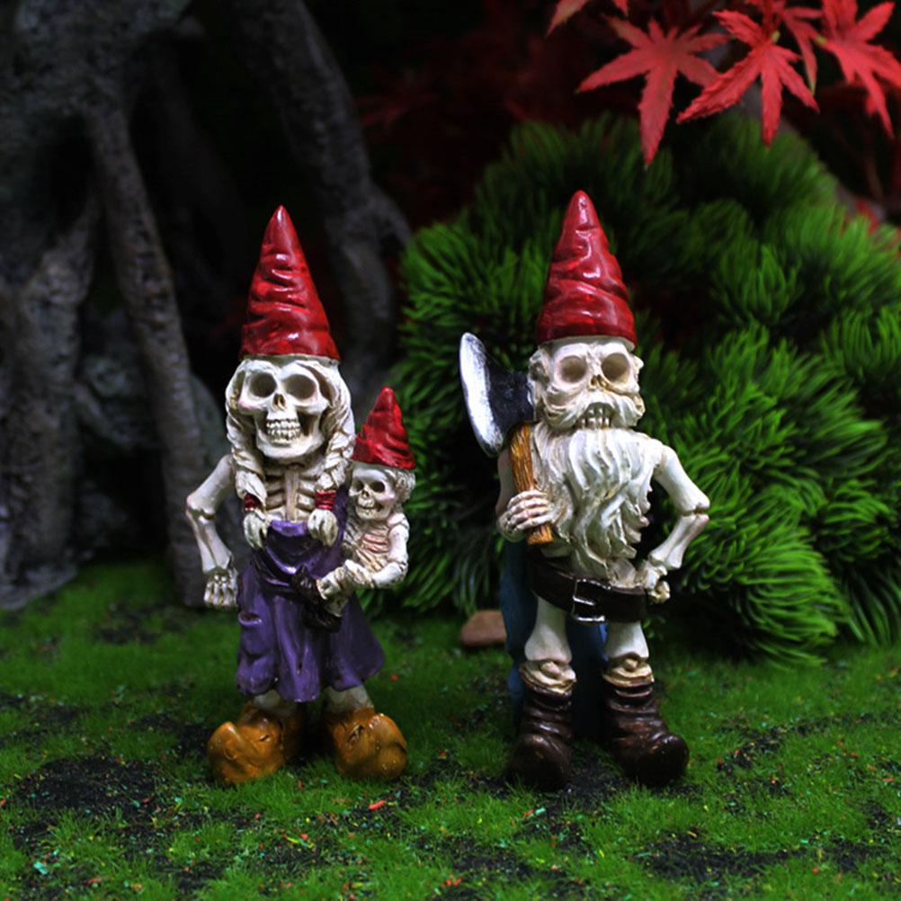 Mini Resin Skeleton Dwarf Figurine for Halloween Micro Landscape DIY Terrarium Home Decor