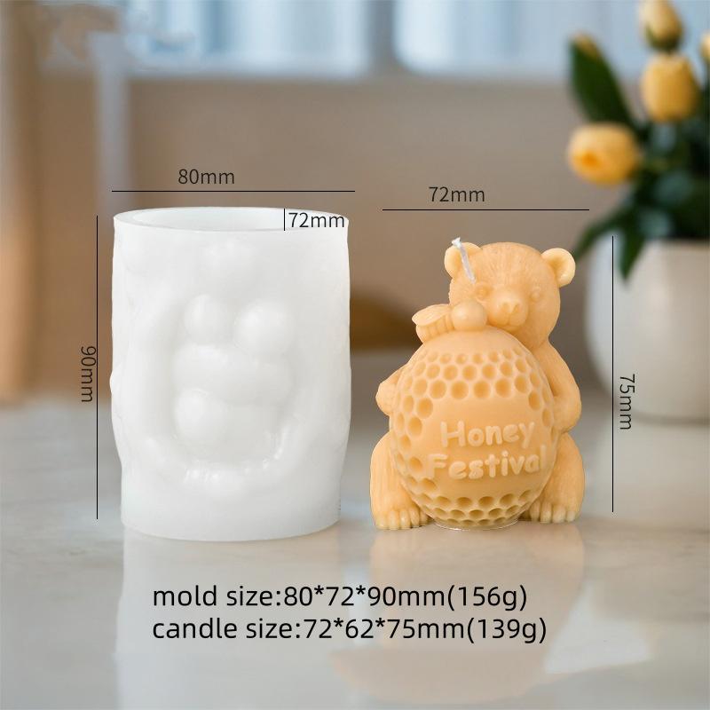 3D Cute Squirrel Aromatherapy Candle Mold DIY Creative Simulation Koala Relief Cylinder Resin Mold Cement Gypsum Home Decoration