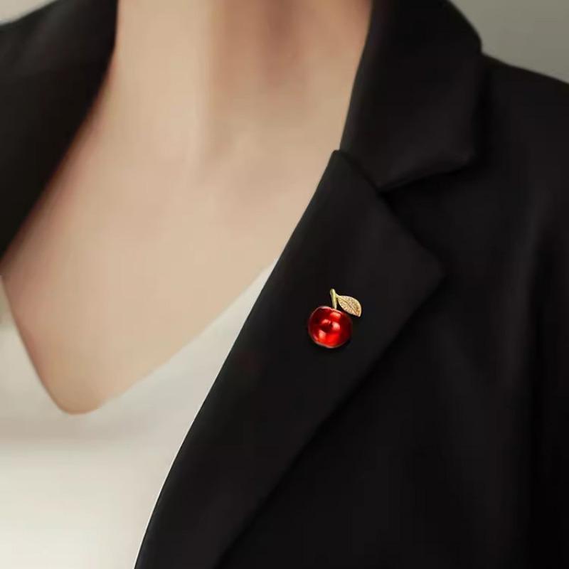 The Small Red Apple Brooch Features A Niche Design with A Sense of Sophistication. It Is A Brooch and Anti-glare Clasp for Clothes