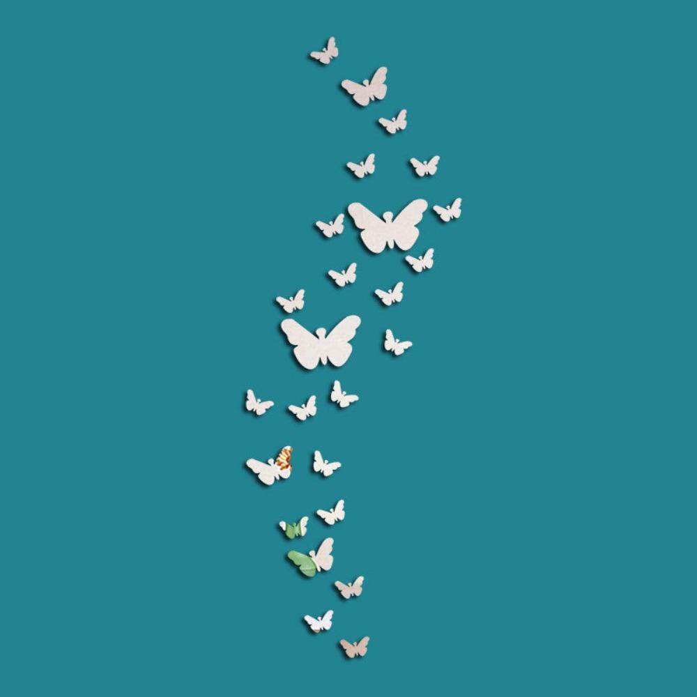 

Зеркальный декор в виде бабочек белый