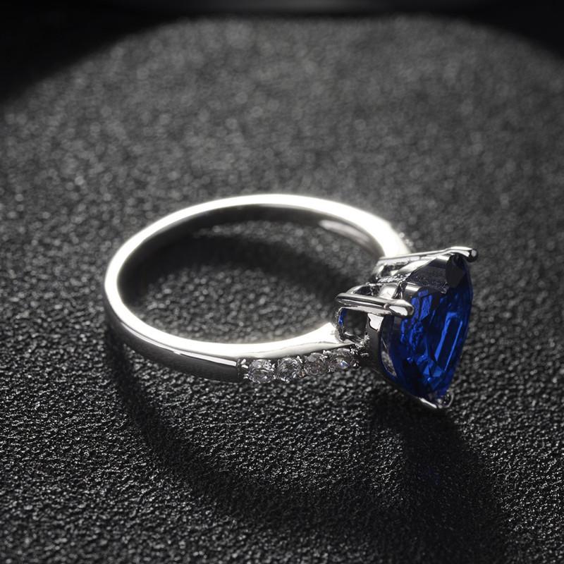 Buyee CopperFemale Fashion Ring Finger Blue Crystal Ring for Women Classic Fine Jewelry Gift