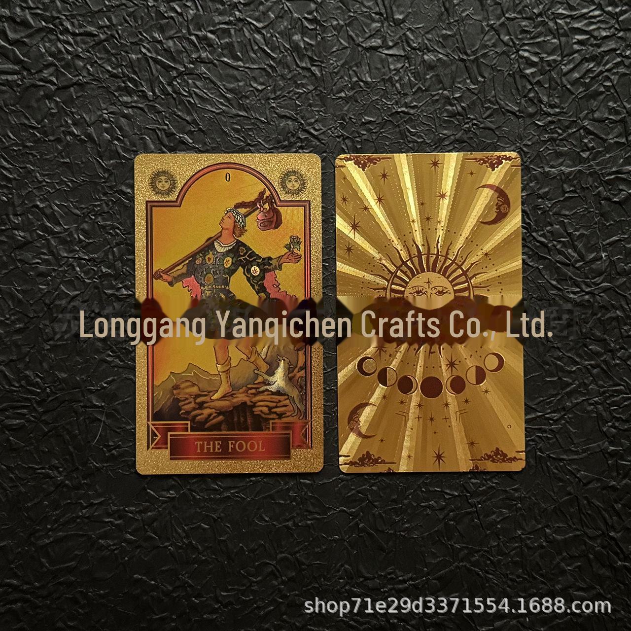 

Карты Таро из золотой фольги: Цветная печать, водонепроницаемость, с инструкцией и дорожной скатертью.