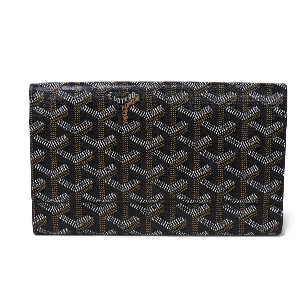 

Used Rivoli Trifold Wallet (APM203 7940) in Herringbone with a Trifold Billfold, Card Case, and Coin Purse. Black Men s