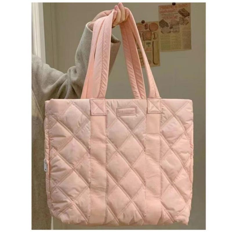 

Autumn and winter fashion rhombus down material women s bag large capacity tote bag commuter shopping bag college student bag рожевий