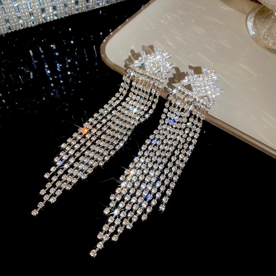 Silver Needle Rhinestone Geometric Rhombus Tassel Earrings - Luxurious & Stylish Ear Jewelry for Women