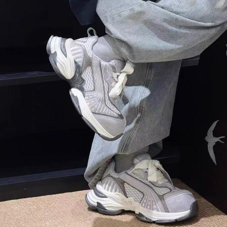 Fashion Women Casual Sneakers Couple Flat Platform Sports Shoes Metal Decora Thick Sole Lace-Up Sneakers Couple Sports Shoes