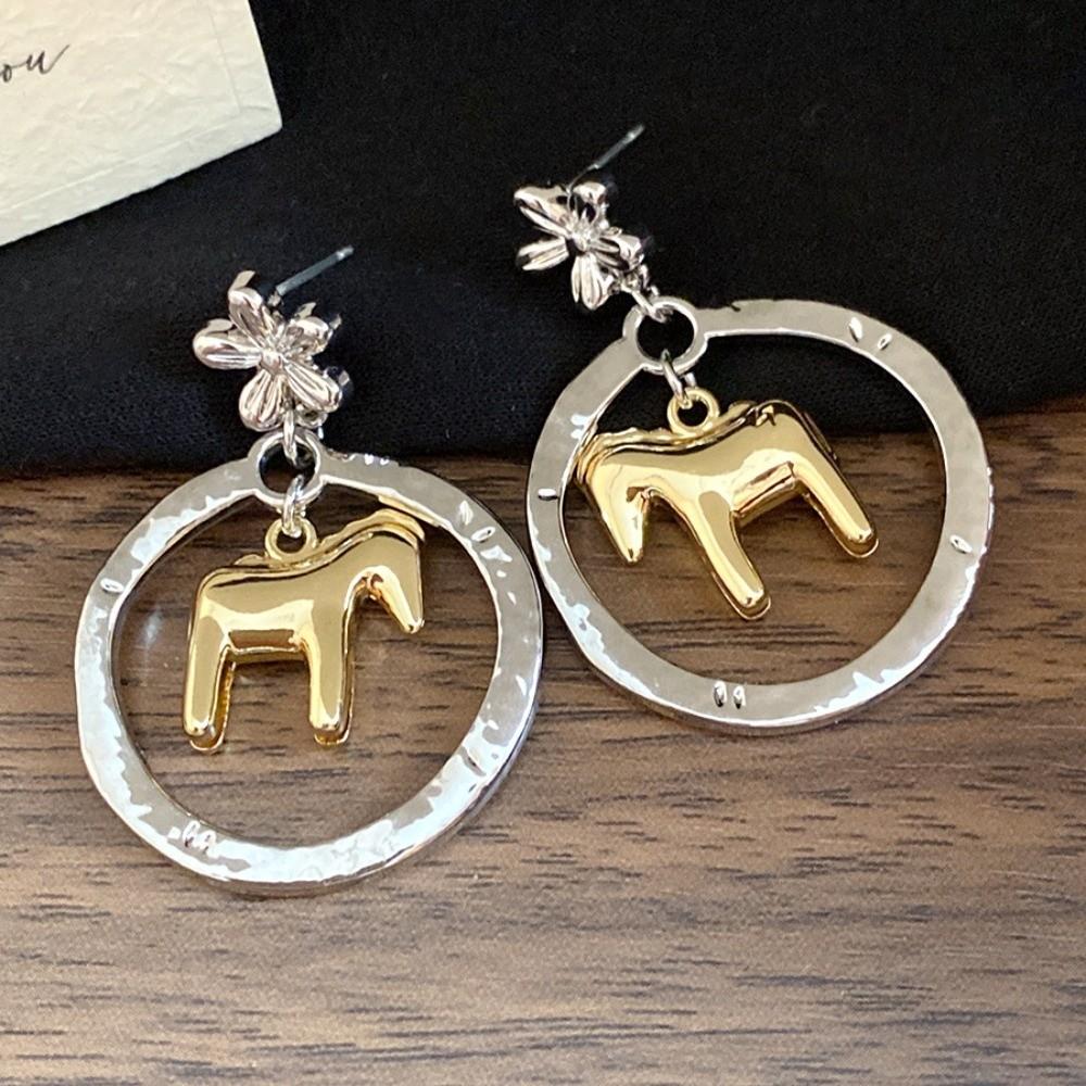 Hollow Rocking Pony Chinese Style Pony Earrings Fashion Jewelry Red Drop Earrings  Wedding