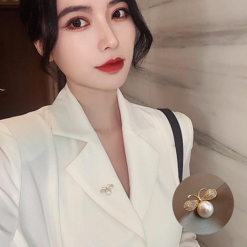 Retro modrá křišťálová spona brož - Roztomilý doplněk dekoltu inspirovaný Japonskem