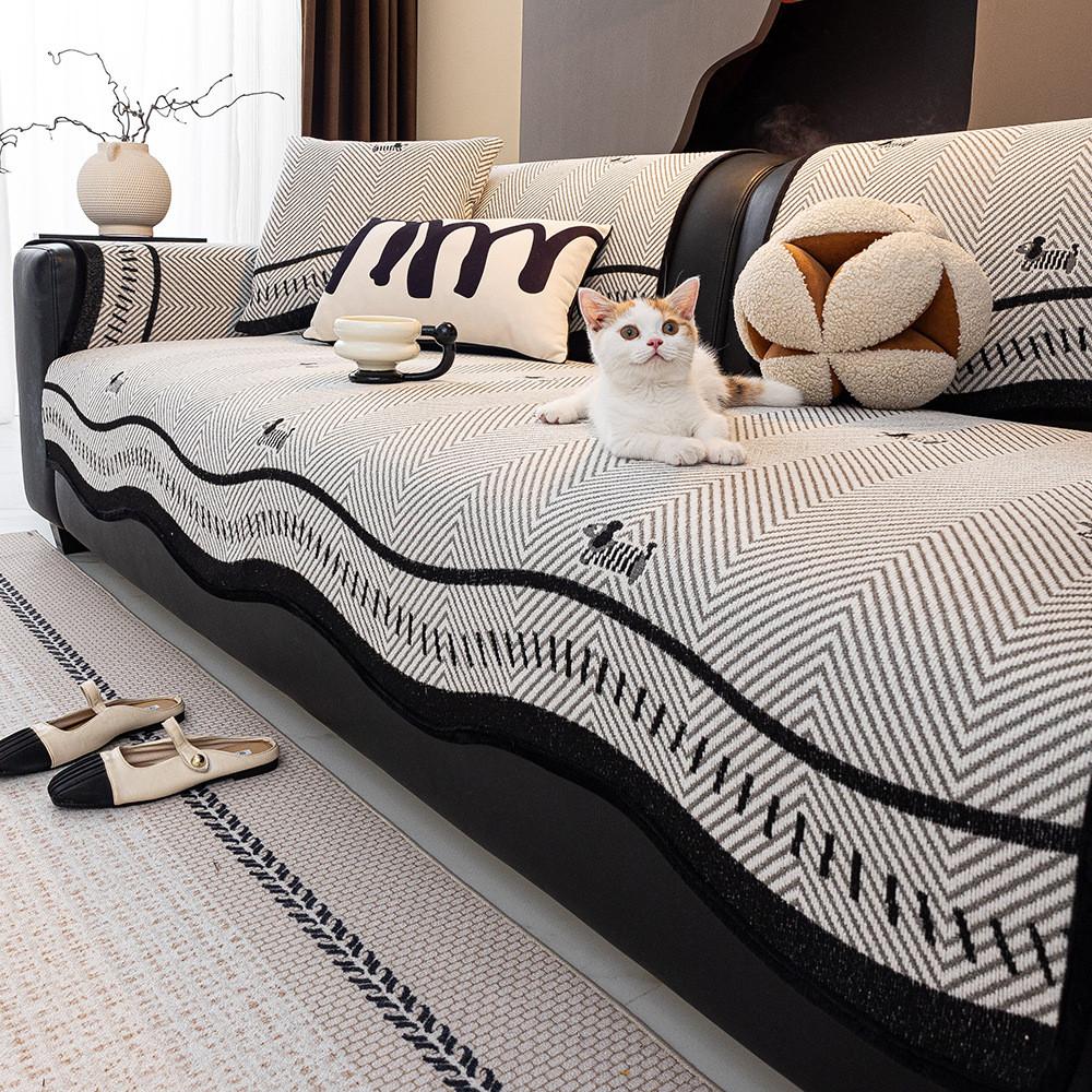 

1pcs Simple Rregular Shaped Sofa Mat Four Seasons Universal Towel Wear-resistant Thick Couch Cover for Living Room Home Decor 1seat 70x70cm-1pcs сірий