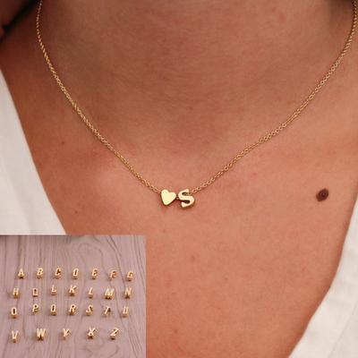 26-písmenové náhrdelníky s dlhými retiazkami Love Heart Prívesky pre ženy Collier Lovers Darčekový náhrdelník Choker
