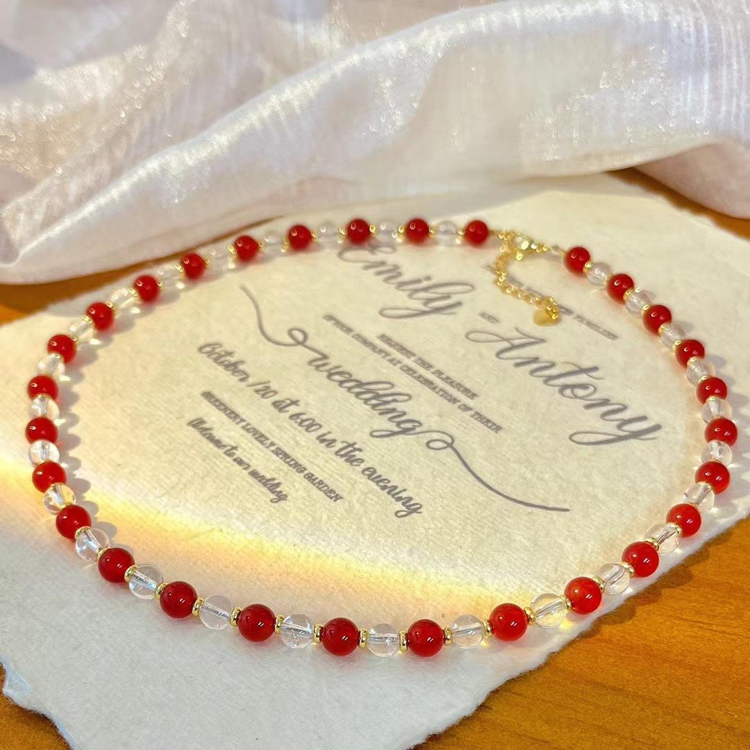 

Vintage Niche Versatile High-End Natural Chalcedony White Crystal Contrasting Color Necklace Female Collarbone Chain