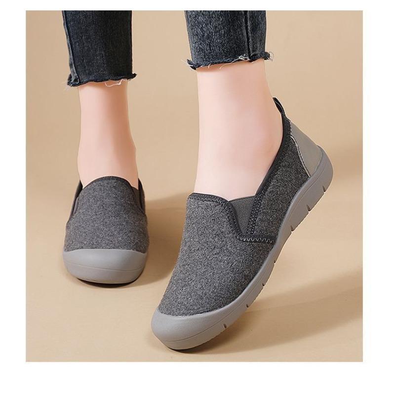 25 years of new women s soft-soled single shoes one piece of one-pedal mother shoes middle-aged and elderly canvas shoes 41 серый 1940₽