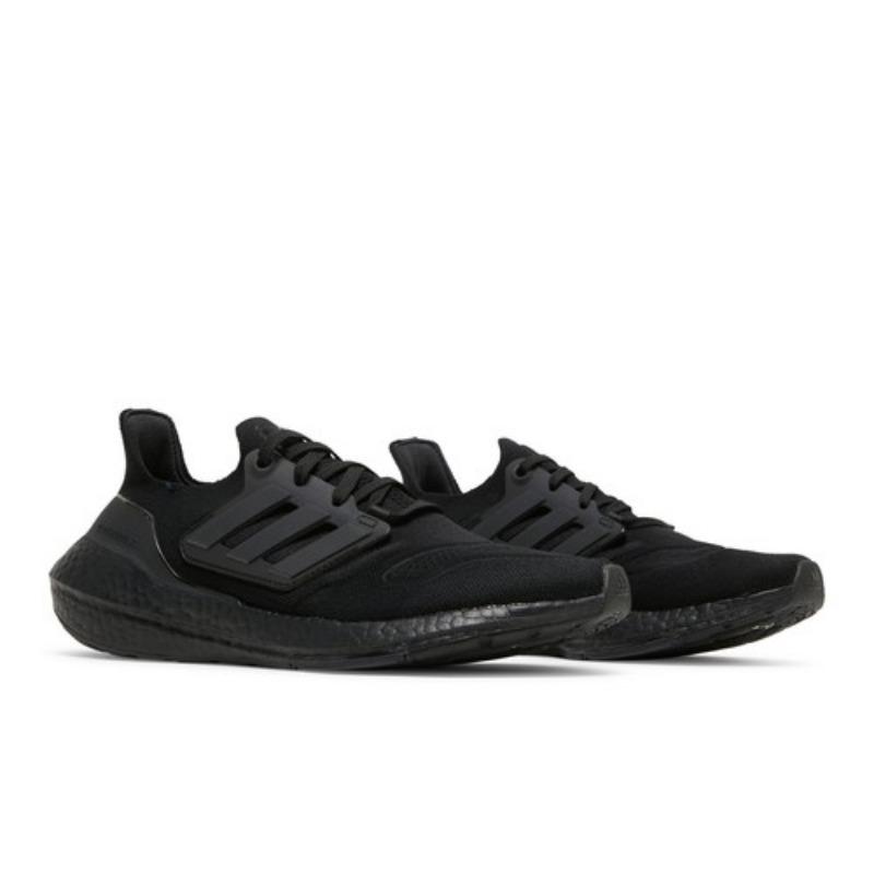 adidas Wmns UltraBoost 22 Triple Black GX5587 EU 36 чёрный
