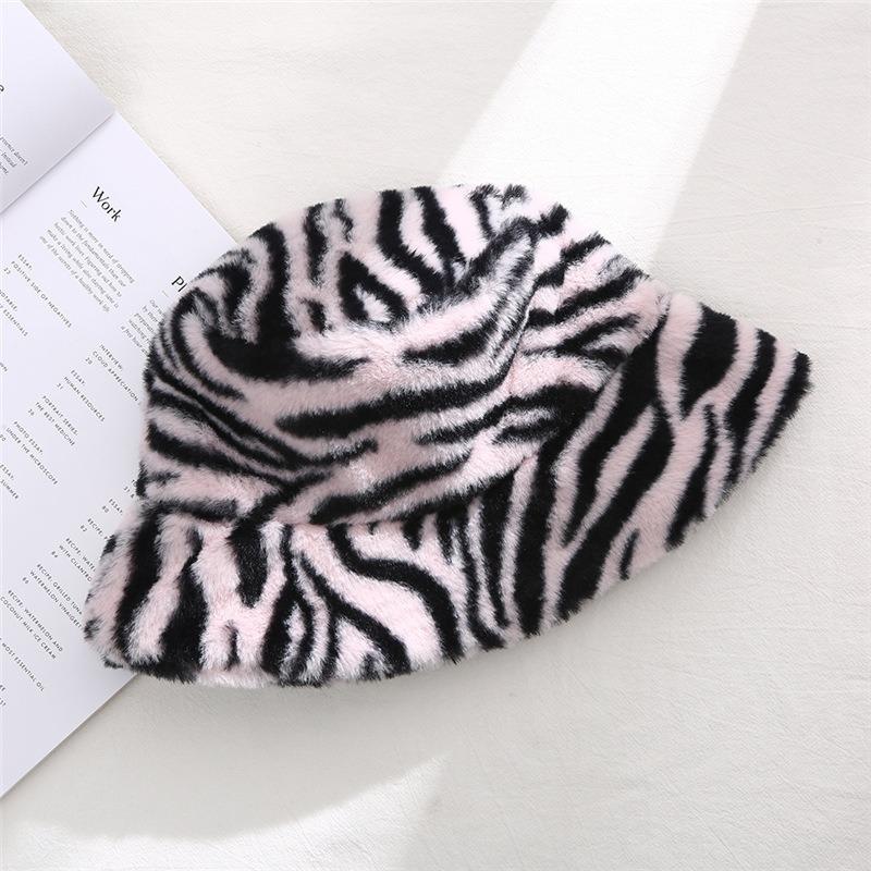 Damen Herbst und Winter Warme Dicke Fischermütze Winddichte Vielseitige Zebramuster Plüschmützen