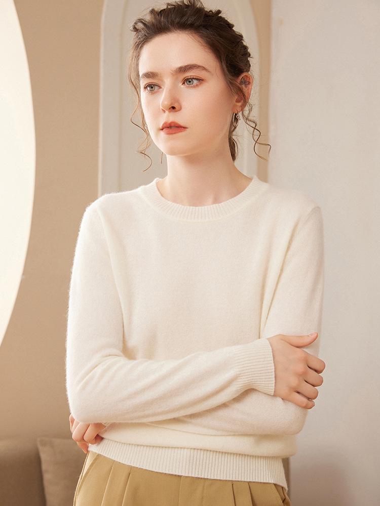 Women's Plus Size Cashmere Sweater - Round Neck, Loose-Fit, Knitted Pullover for Autumn and Winter