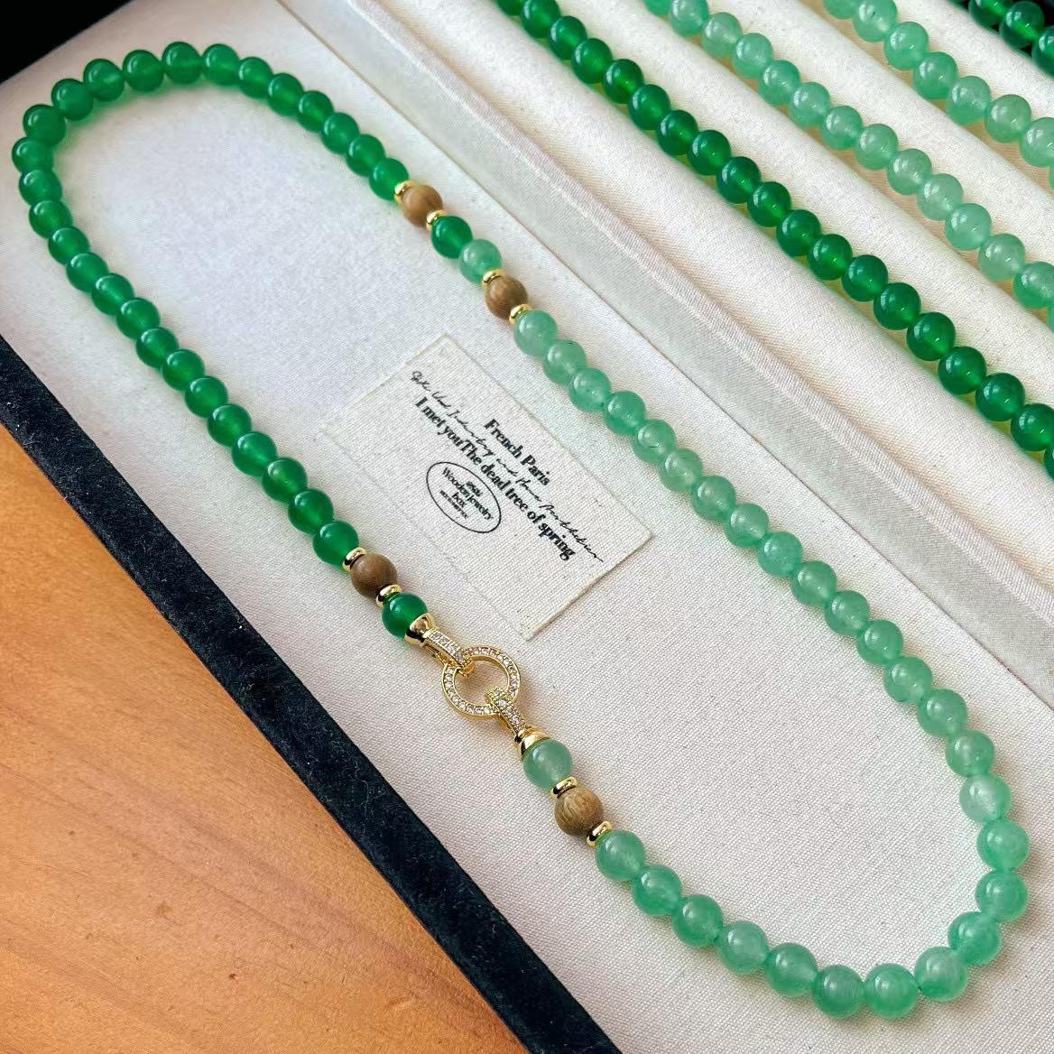 Retro Natural Chalcedony Dongling Jade Sandalwood Contrasting Collarbone Chain Necklace