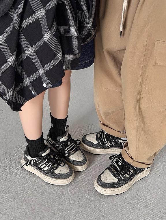 

Unisex Low-Top Denim Sneakers with Hidden Lift 36