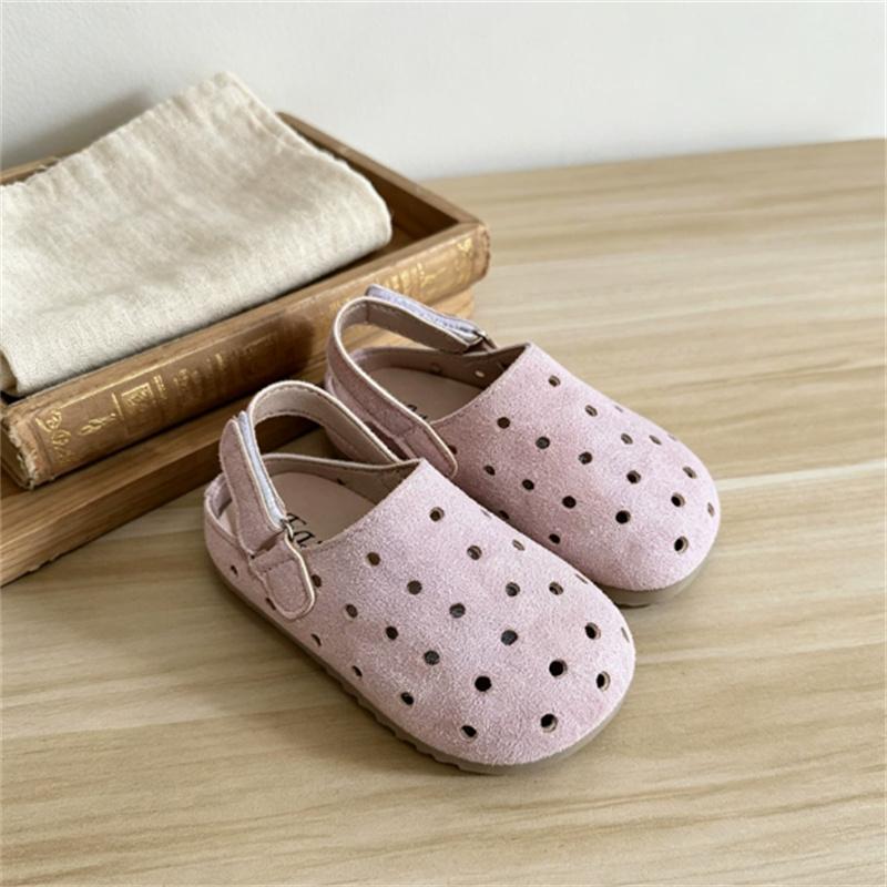 New Summer Children Sandals Leather Hollow Out Breathable Girls Sandals Closed Toe Soft Sole Non-slip Fashion Kids Sandals 21