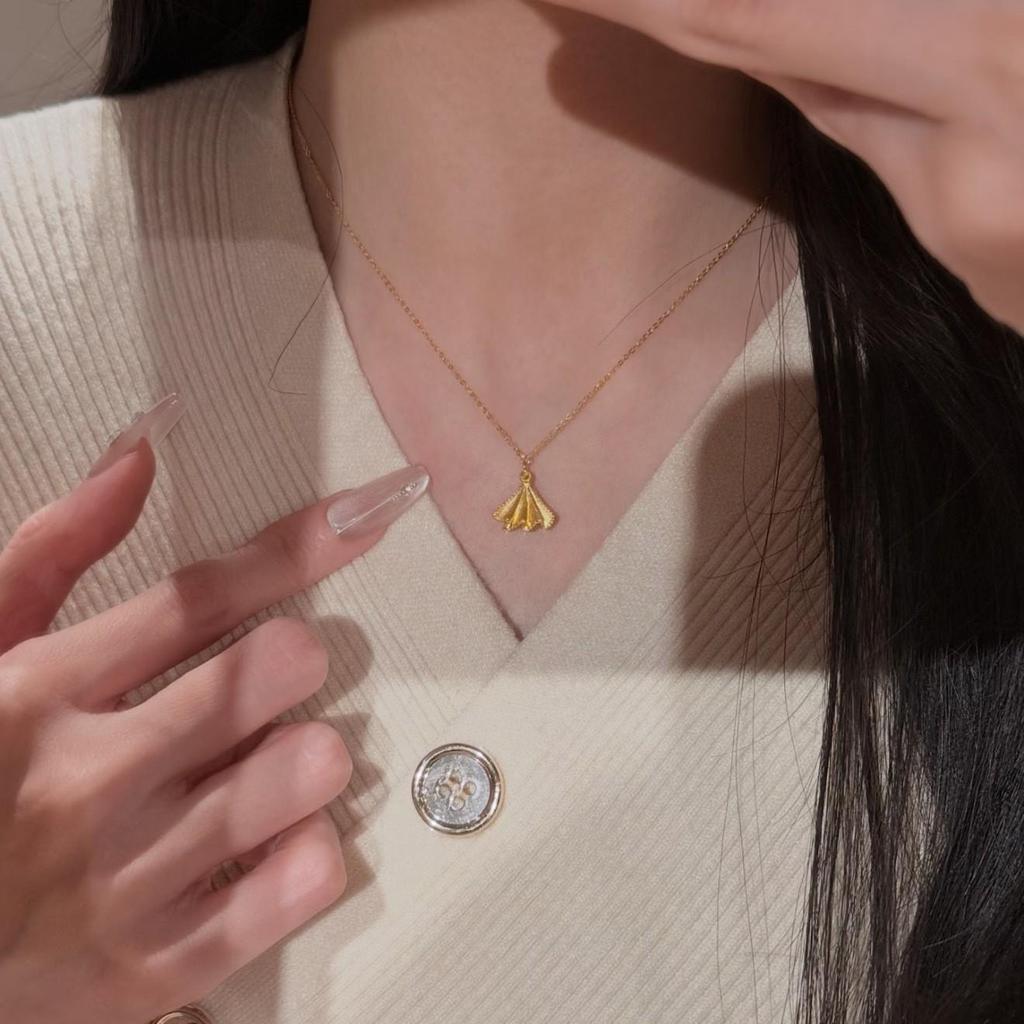 Sand Gold Women's Skirt Necklace: Chic Luxury Niche Pendant Gift for Girlfriend, Elegant Collarbone Chain