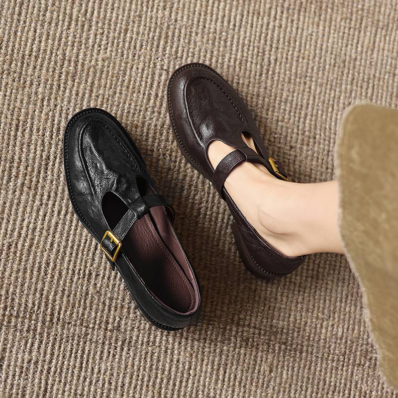 Krazing Pot Sheepskin Round Toe Thick Med Heels Spring Shoes Slip on Big Size 42 Loafers Women Metal Buckle Pleated Pumps