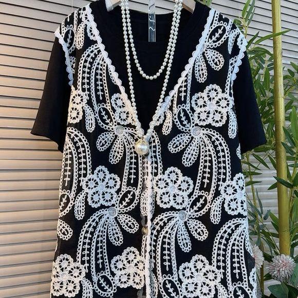 Women's Summer Hook Flower Hollow Short Sleeve T-shirt Design Thin Loose Top