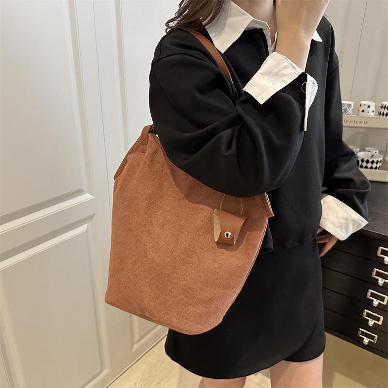 Vintage Women's Suede Shoulder Bags Solid Color Simple Ladies Large Capacity Casual Tote Autumn Portable Female Bucket Handbags