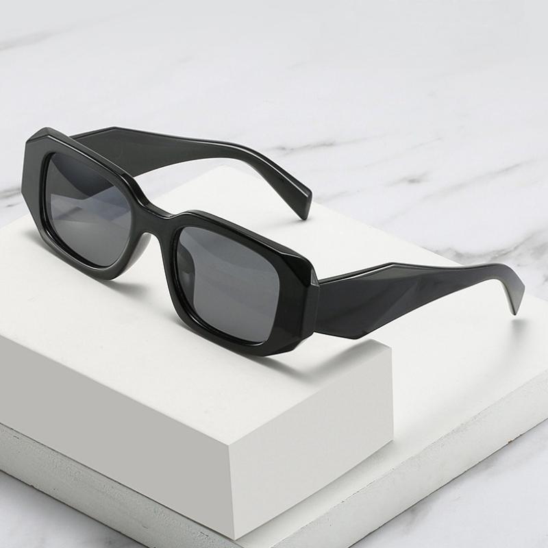 Fashion Sunglasses Classic Retro Square Glasses Women Brand Vintage Travel Small Rectangle Sun Glasses Female Eyewear Anti-Glare