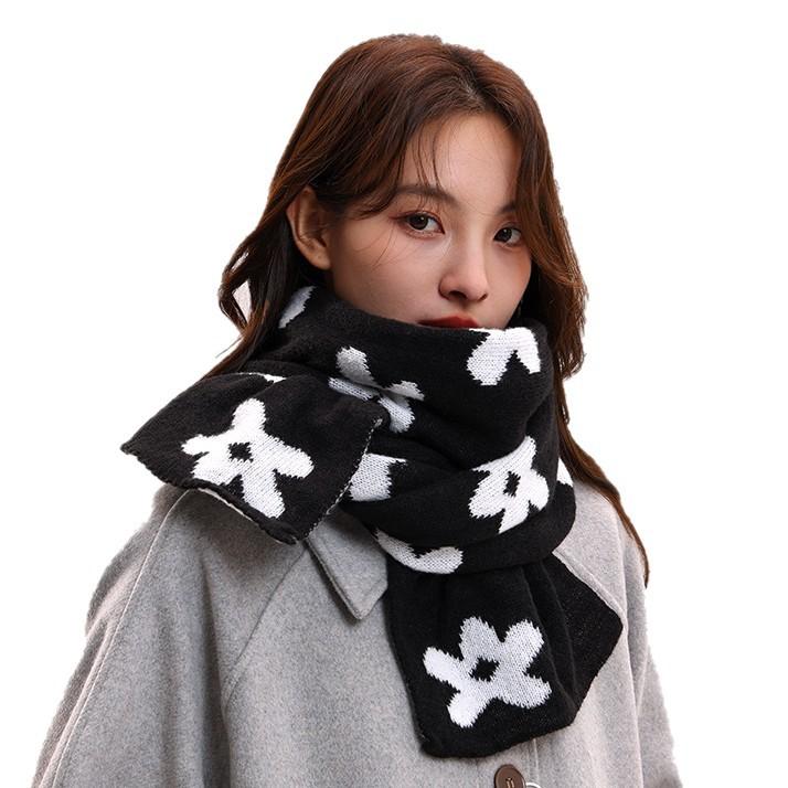 Korean version of versatile double-sided flower knitted scarf for women's autumn and winter new warm student scarf trendy wool shawl