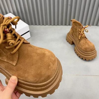 Knöchelhohe Stiefel für Damen Flache Plateau-Schuhe Wildleder Designer Lässige Sportstiefel 2025 Neuer Trend Gemütlich Femme Chelsea Botas