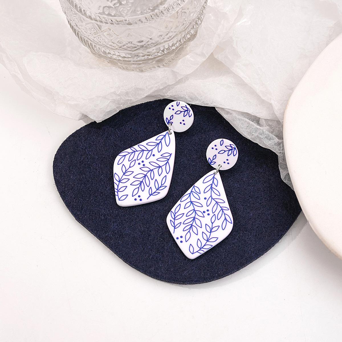 

Chinese Style Blue And White Porcelain Fragments Earrings, Retro Acrylic Blue Earrings, Elegant Geometric Earrings For Women