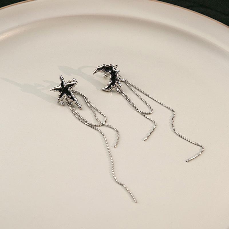 Sweet Star & Moon Asymmetrical Tassel Ear Clips with Drip Oil Cuffs