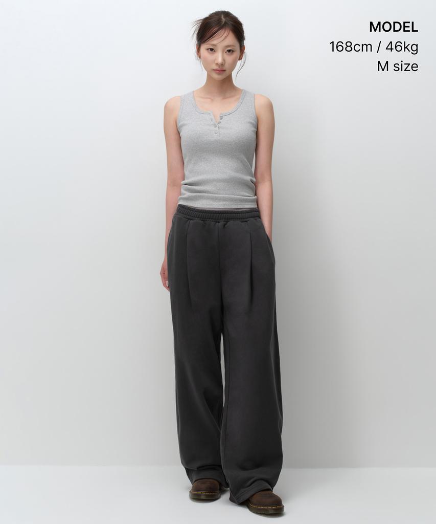 MUSINSA STANDARD WOMAN Women'S Deep Tuck Variable Wide Lounge Sweatpants [Dark Grey]