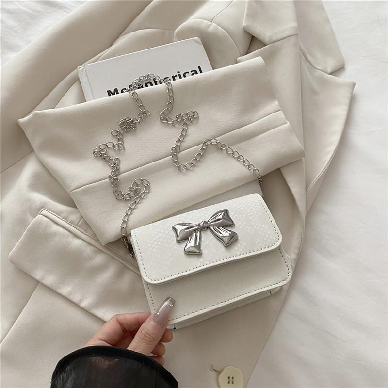 2025 spring and summer new personalized fashion season shoulder messenger bag bag women's trend casual commuter portable small square bag