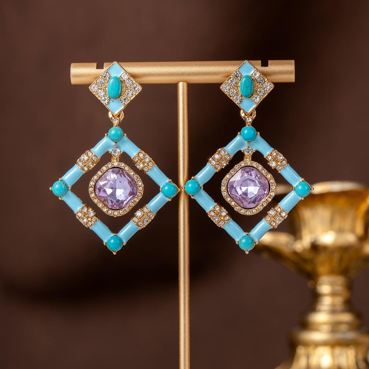 2026 Geometric Rhombus Earrings, Retro Style Versatile Premium Earrings, Stud Earrings for Women