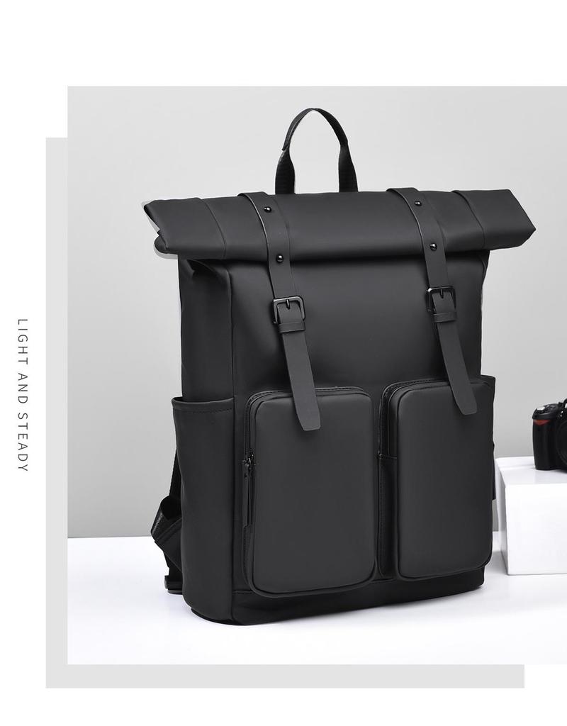 Mångsidig ryggsäck med stor kapacitet i enfärgad design för daglig pendling och resor