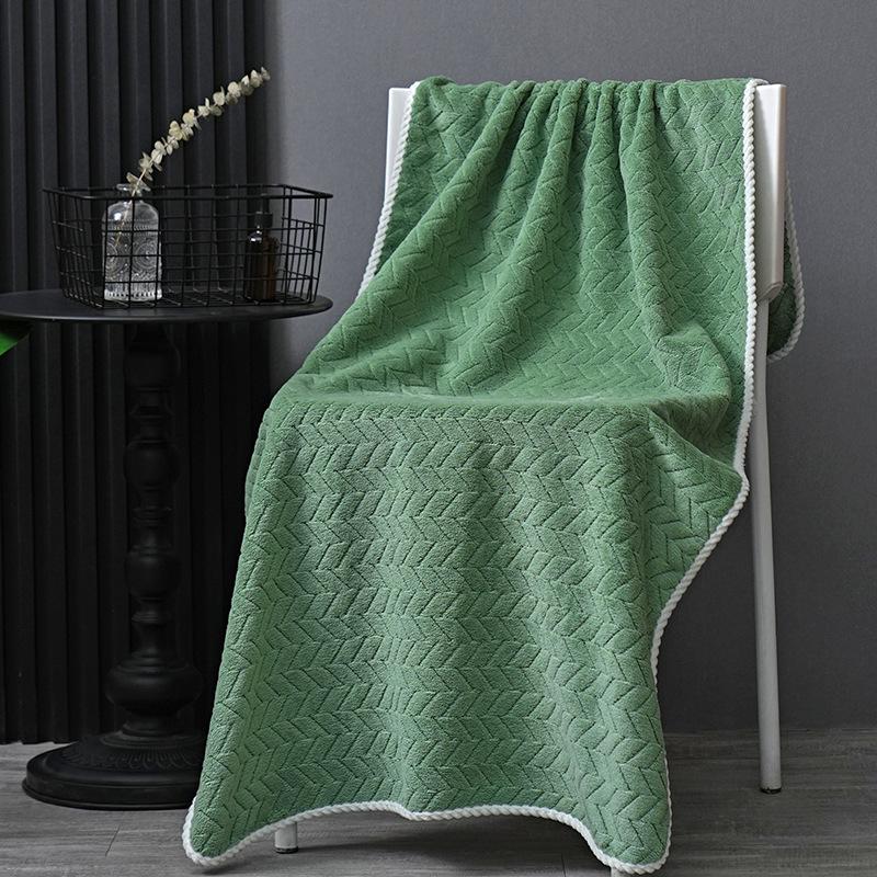 Coral Fleece Bath Towel, Thickened and Enlarged 90 * 170, Covering The Body. Adult Quick Drying and Absorbent Swimming Gift Bath Towel