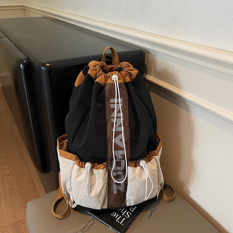 Versatile Drawstring Backpack - Lightweight Sports Bag for Tennis & Badminton Rackets, Perfect Gym & Travel Pack