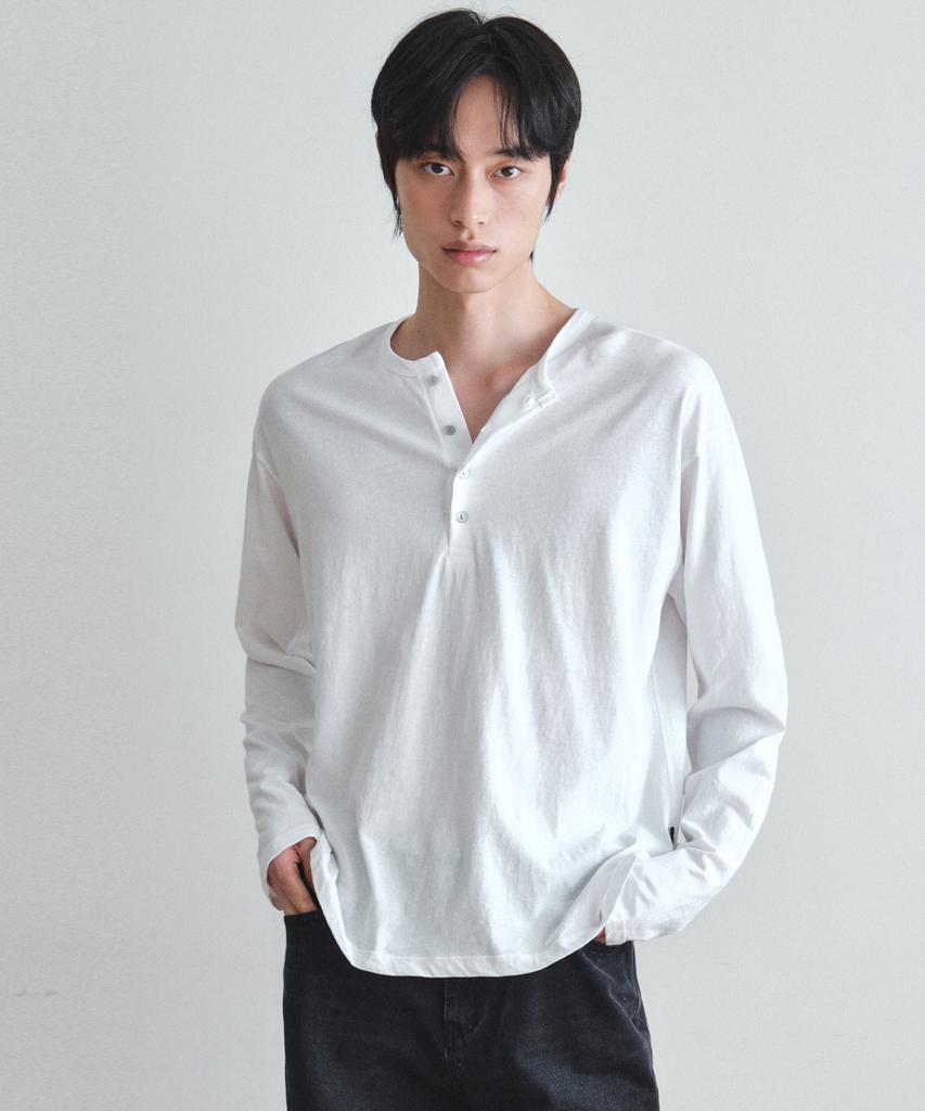 Wednesday Oasis Breeze Henley Neck Long Sleeve T-Shirt_White(W26Tp02)