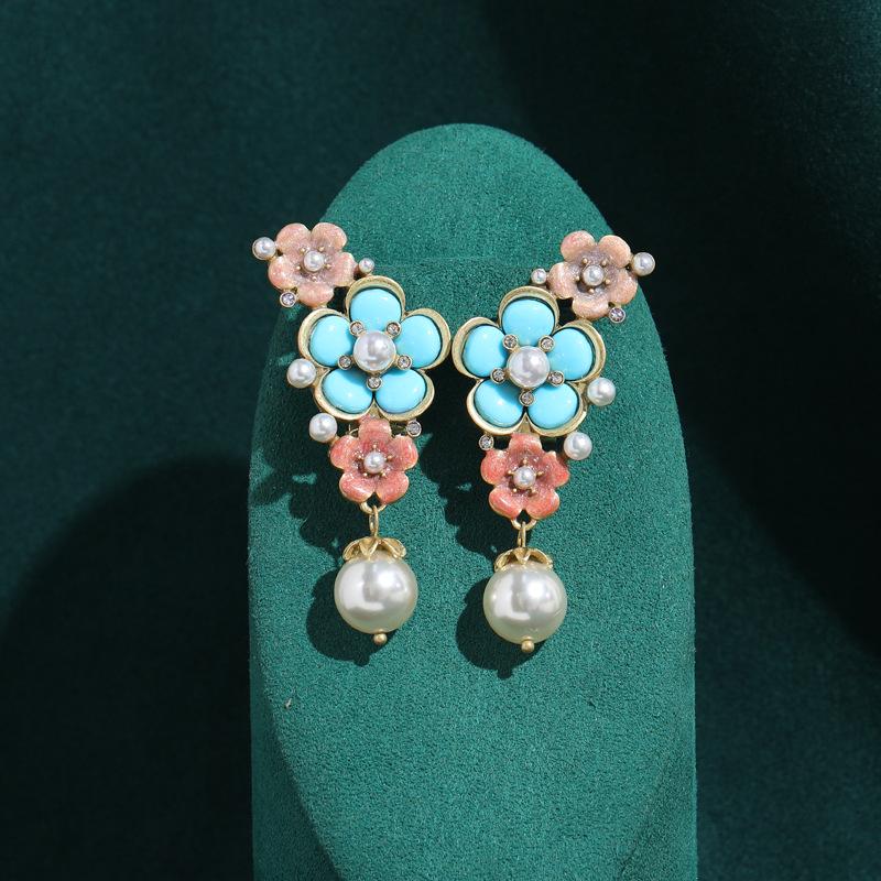 Yong Nuo Vintage Retro Jewelry: High-End, Colorfast Antique Earrings