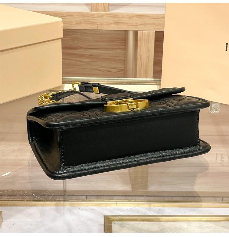 2025 Trendy Women's Stylish Square Chain Crossbody Bag - CD Design