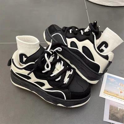 New Men's Sneakers Couple's Thick Bottom Lightweight Breathable Running Shoes Women's Black Retro Casual Skateboarding Shoes
