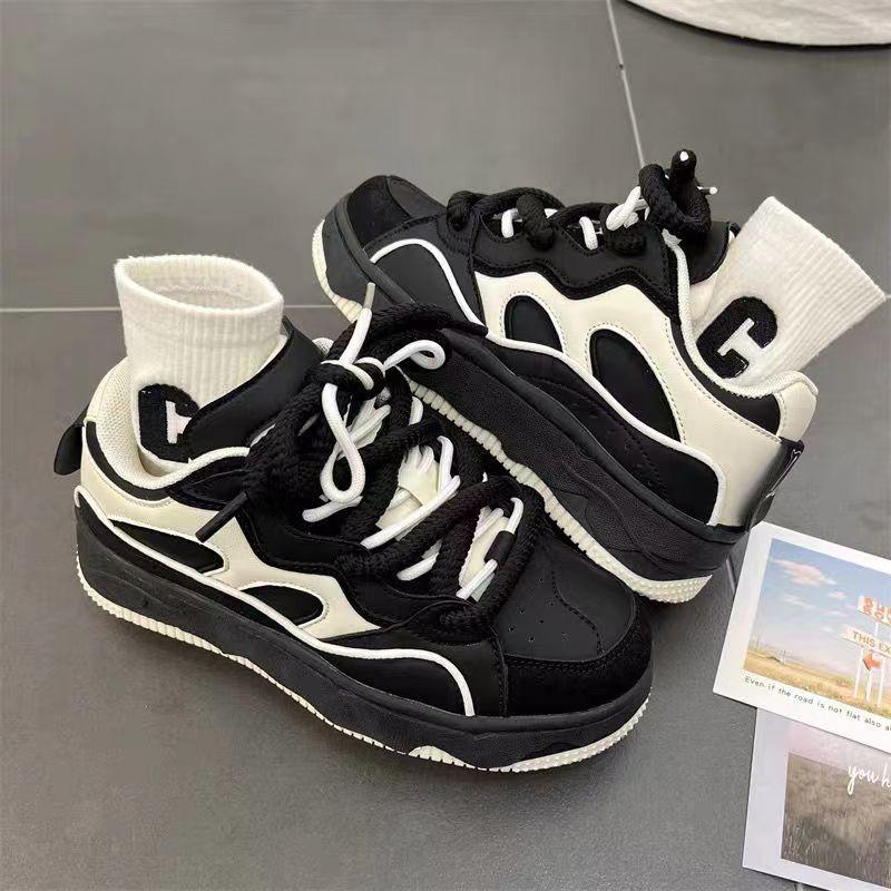 New Men's Sneakers Couple's Thick Bottom Lightweight Breathable Running Shoes Women's Black Retro Casual Skateboarding Shoes