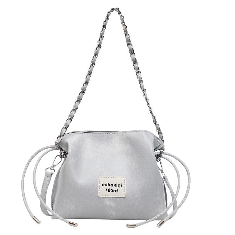 2025 New Spring Shoulder Bag Women's Shoulder Messenger Bag Niche Versatile Bucket Bag Premium Bag
