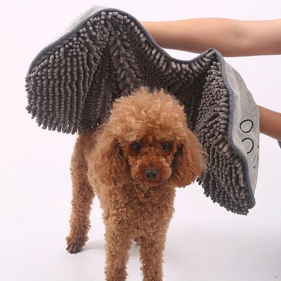 Absorbent Chenille Dog Towel Fast Drying Microfiber Pet Towel with Hand Pockets Machine Washable Dog Drying Towel for Bath Beach Shower